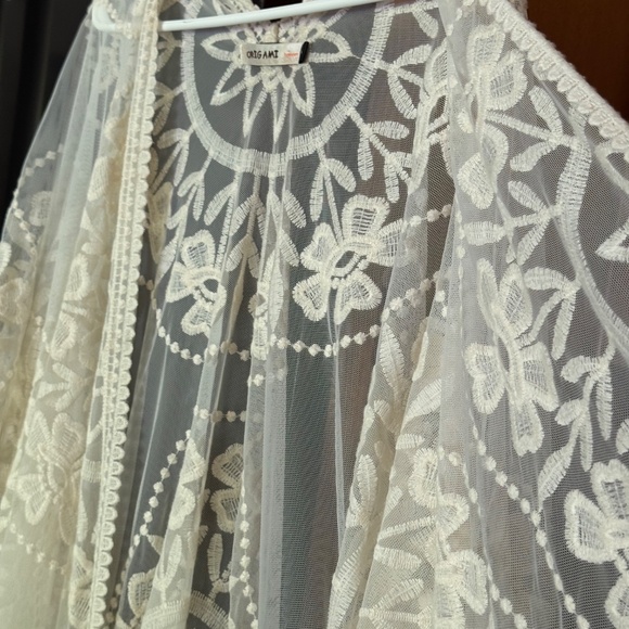 Origami Lace cream Duster - Picture 9 of 10